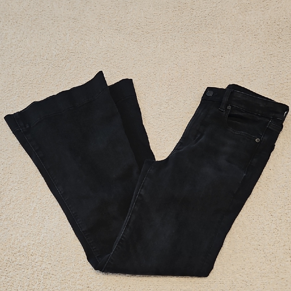 American Eagle Super High-Rise Flare Black Jeans